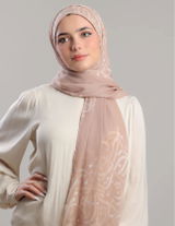 Shorouq Aghbar review photo