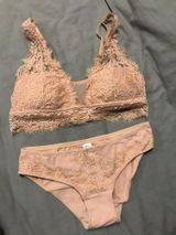Dorothee review photo