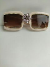 Leni review photo