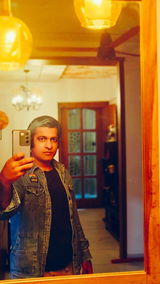 Varun khatri review photo