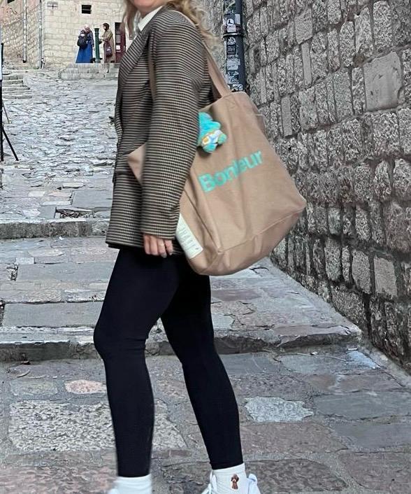 Nesibe Ö.