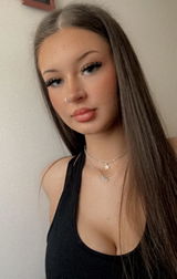 Alyx Cussick review photo