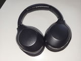 M. review photo