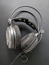 J. review photo