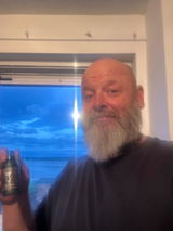 Tom review photo