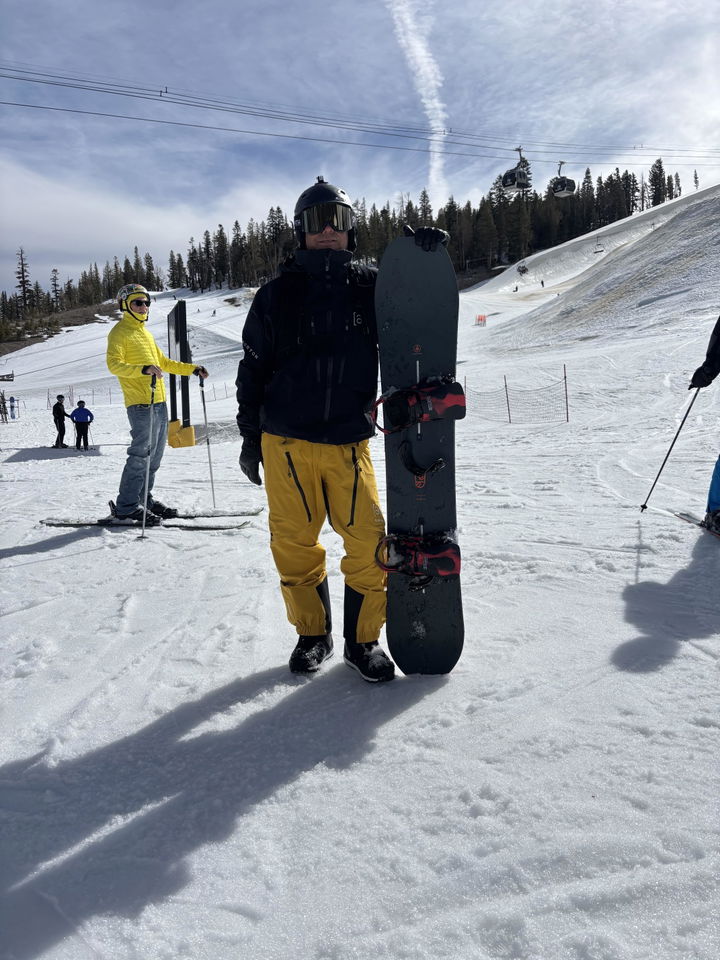 Customer photo of Men's Burton [ak] Hover GORE-TEX C-Knit 3L Stretch Jacket
