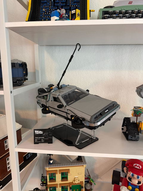 Display Stand for LEGO Icons Back to the Future Time Machine 2022 (10300)