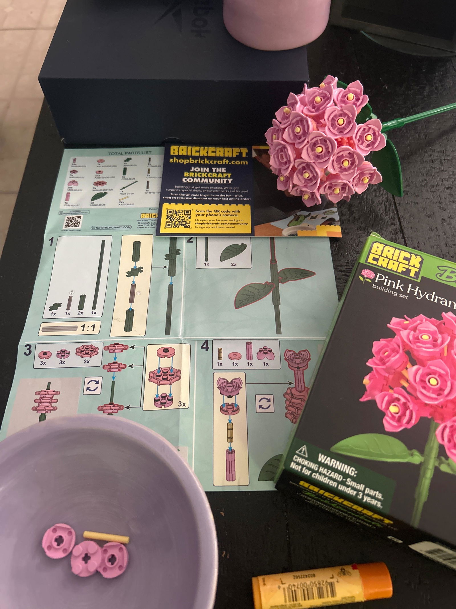Bricktanicals Pink Hydrangea Brick Building Kit – 121-Piece Set