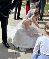 CHIC Mantilla Lace Cathedral Veil