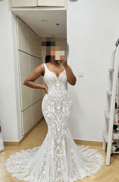 Mermaid Lace Sweetheart Wedding Dress V-neck Long Bridal Dress with Train