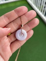 Olivia review photo