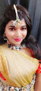 Aisha Kapoor review photo