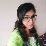 Rashmi Saxena review photo