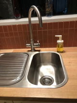 Glenys N. review photo