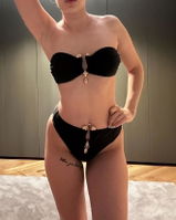 Anne Marie review photo