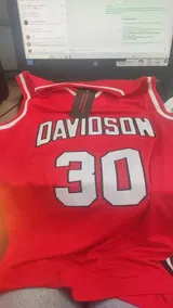 V**** review photo
