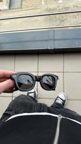 Anonim review photo