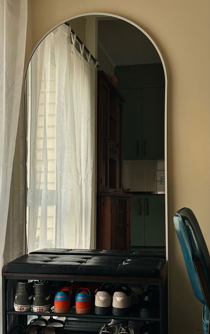 Titan X Alba Arched Full-Length Mirror in a customer's home