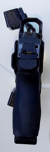 S.R. review photo