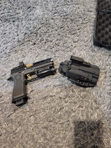 M. review photo