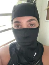 Anonyme review photo