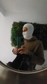 Anonyme review photo