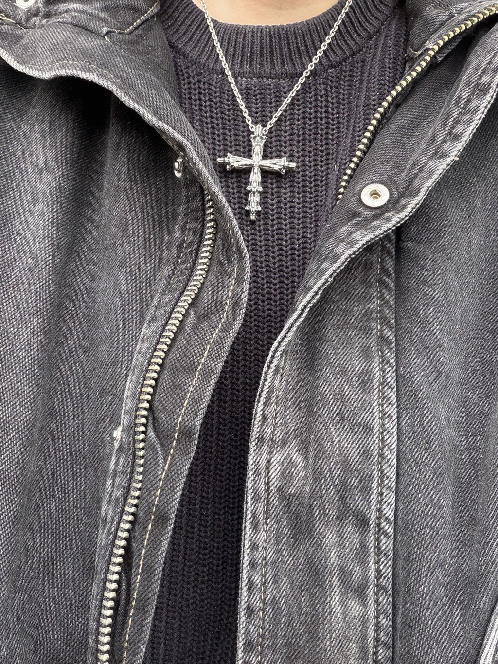 Croix Necklace
