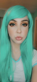 Courtney review photo