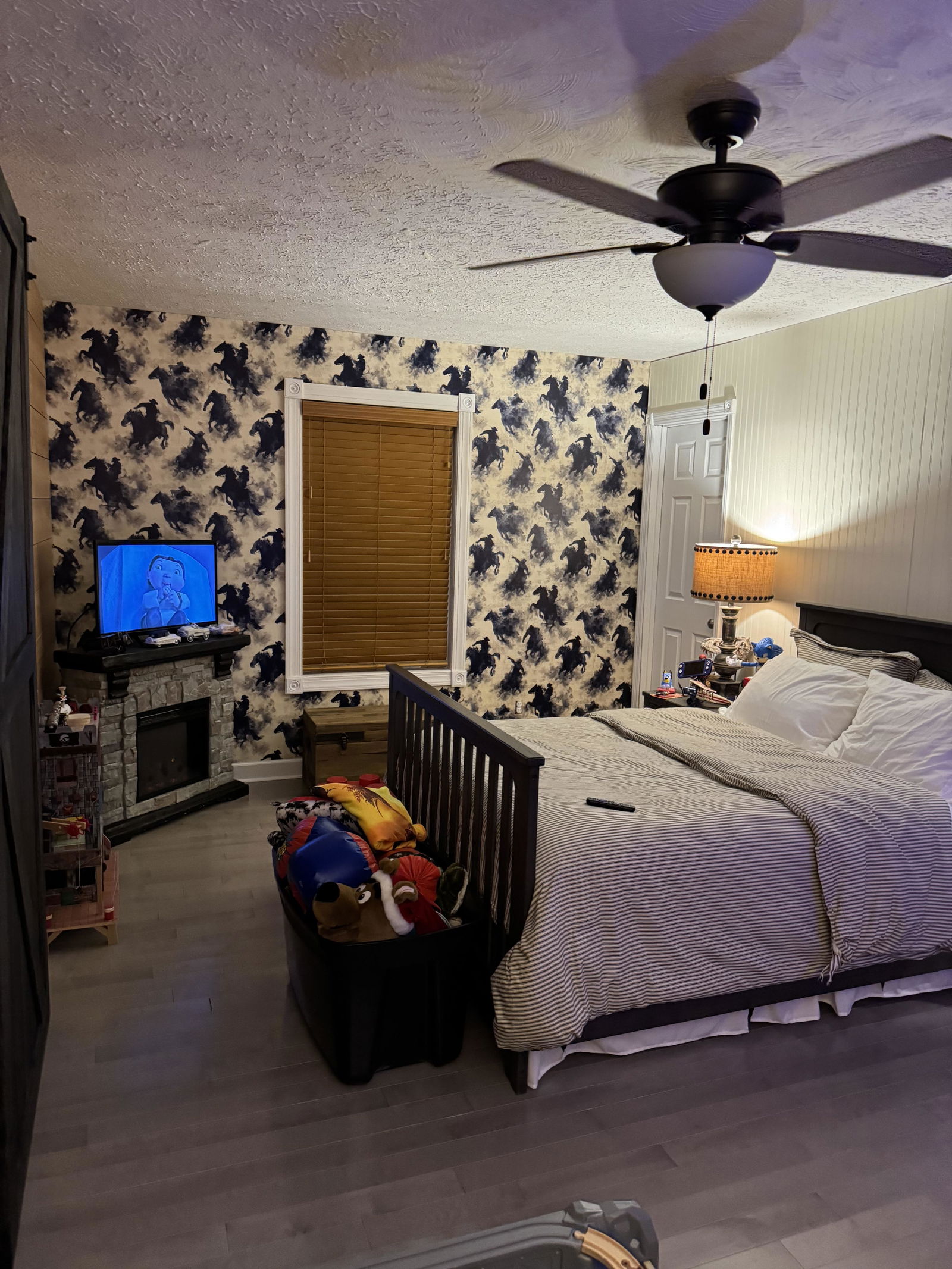 Customer photo from Traci Messer's Canvas & Ivy review