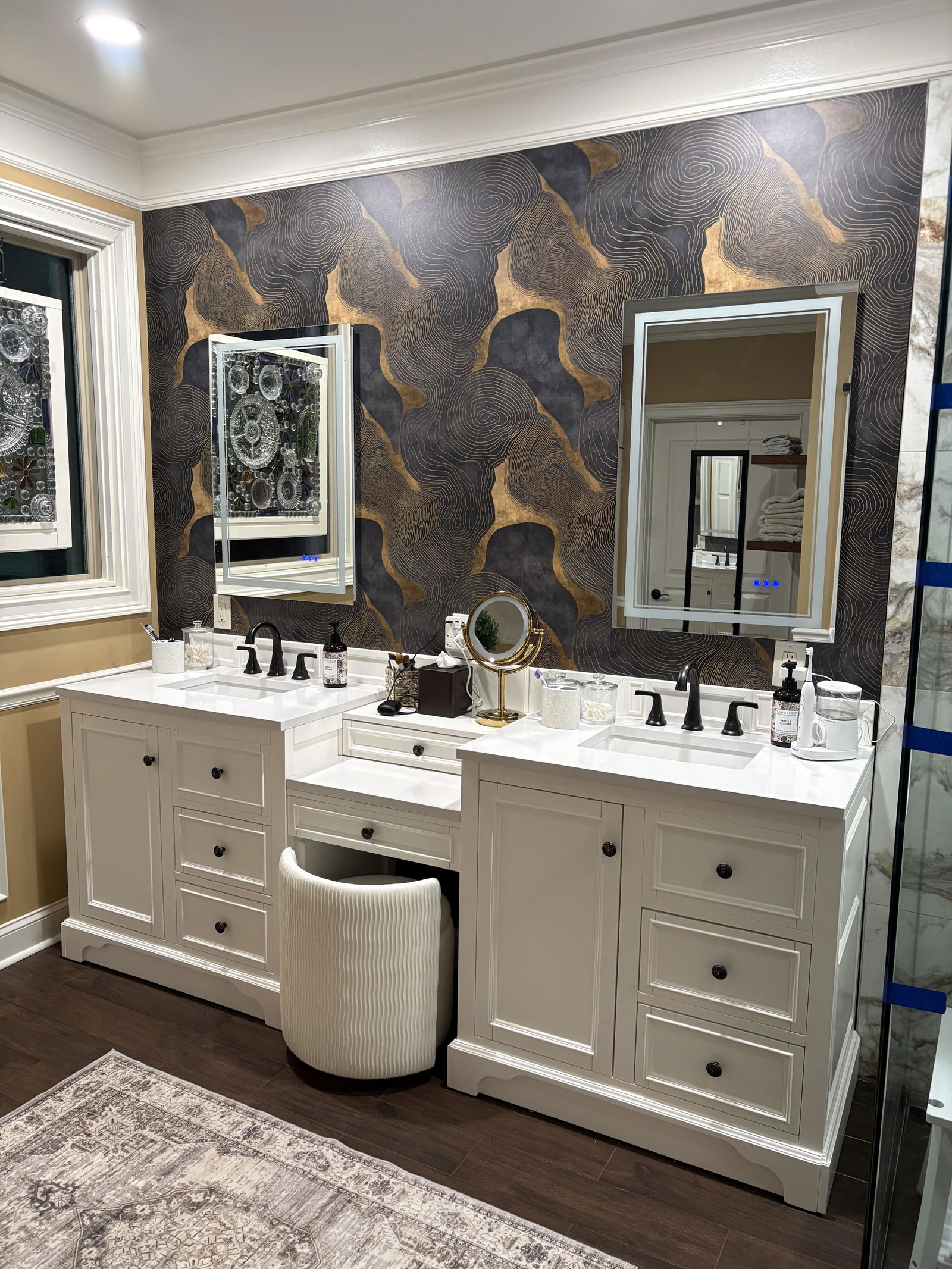 Customer photo from Diane Basco's Canvas & Ivy review