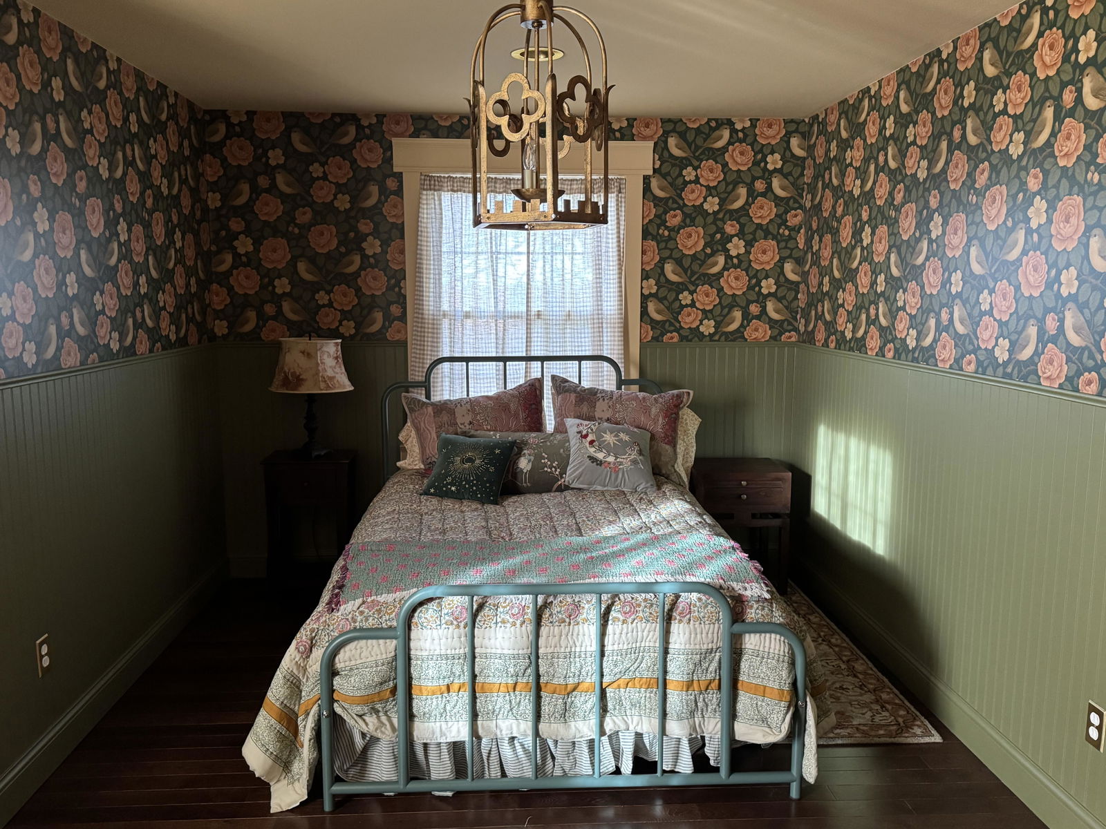 Customer photo from Pam Dorsey's Canvas & Ivy review