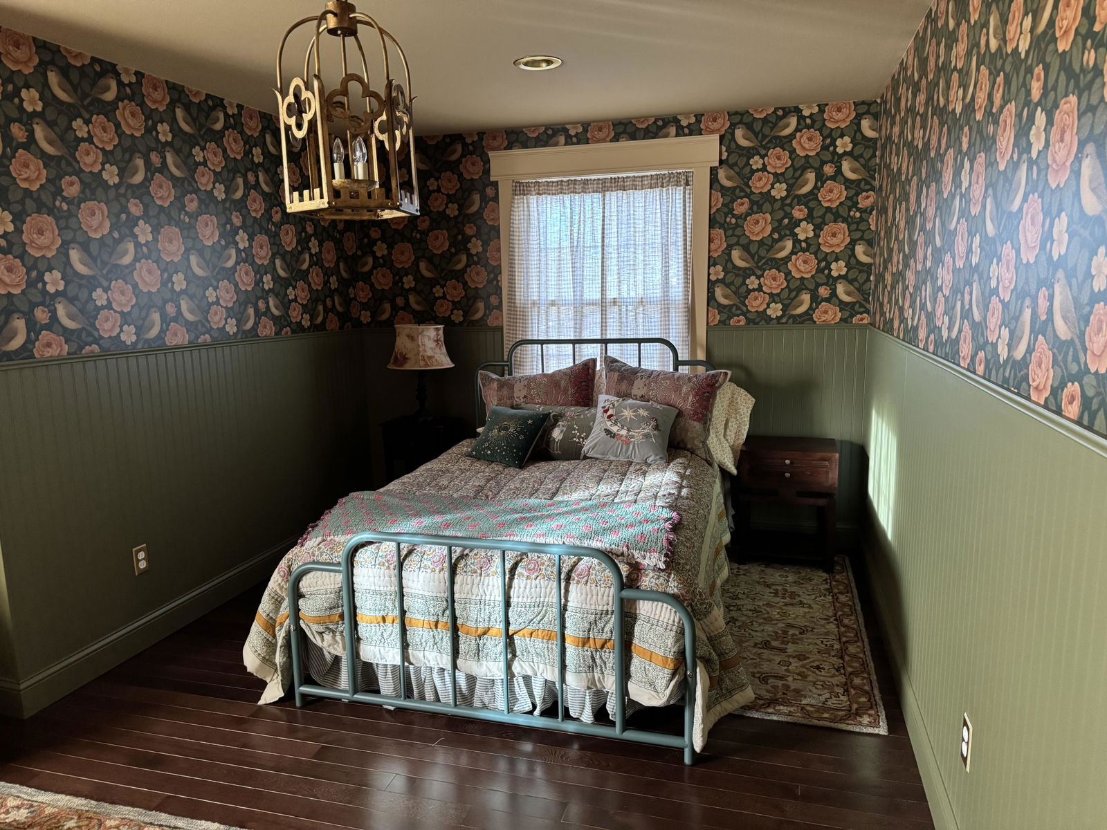 Customer photo from Pam Dorsey's Canvas & Ivy review