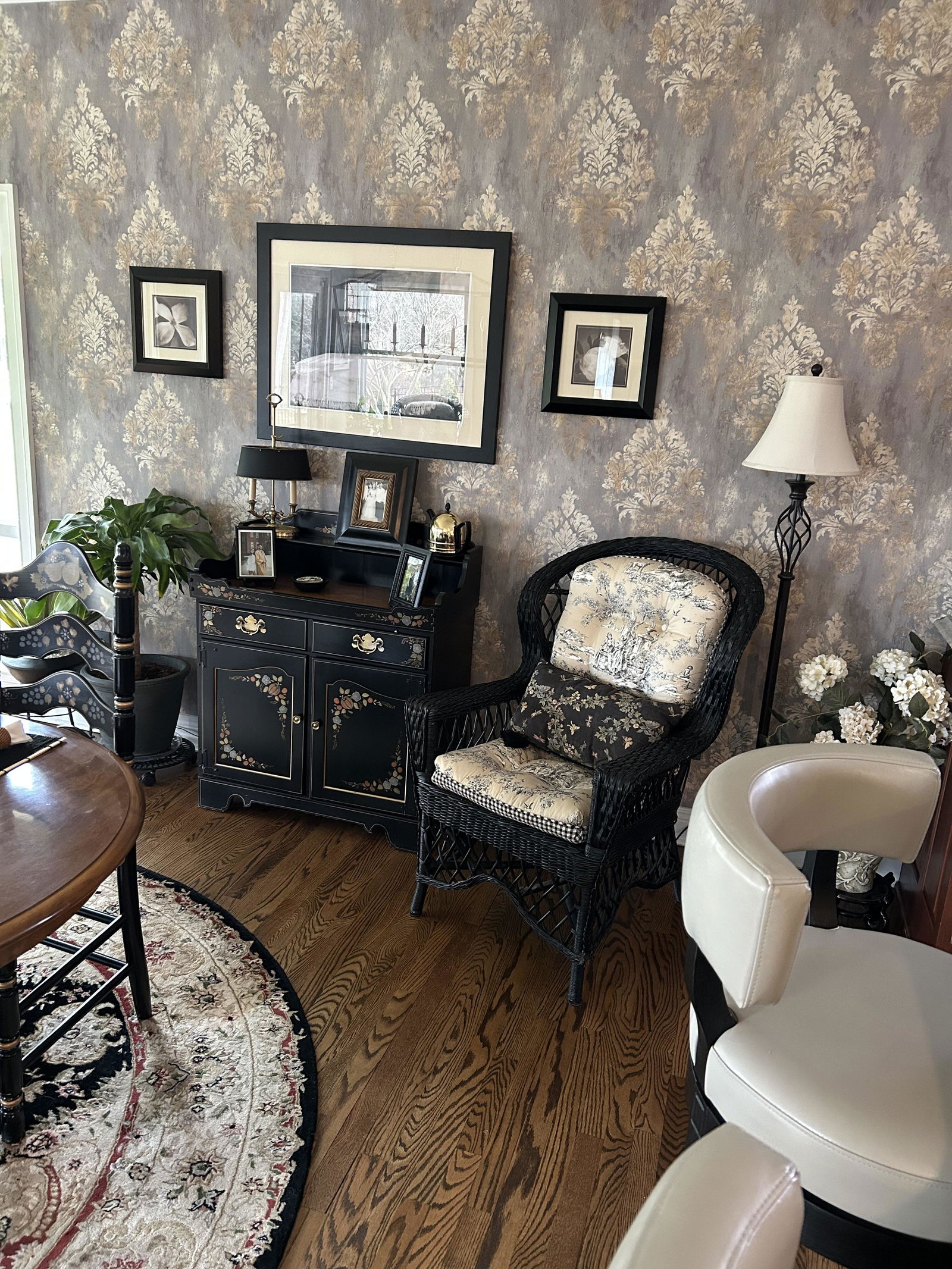 Customer photo from Donna Shaver's Canvas & Ivy review