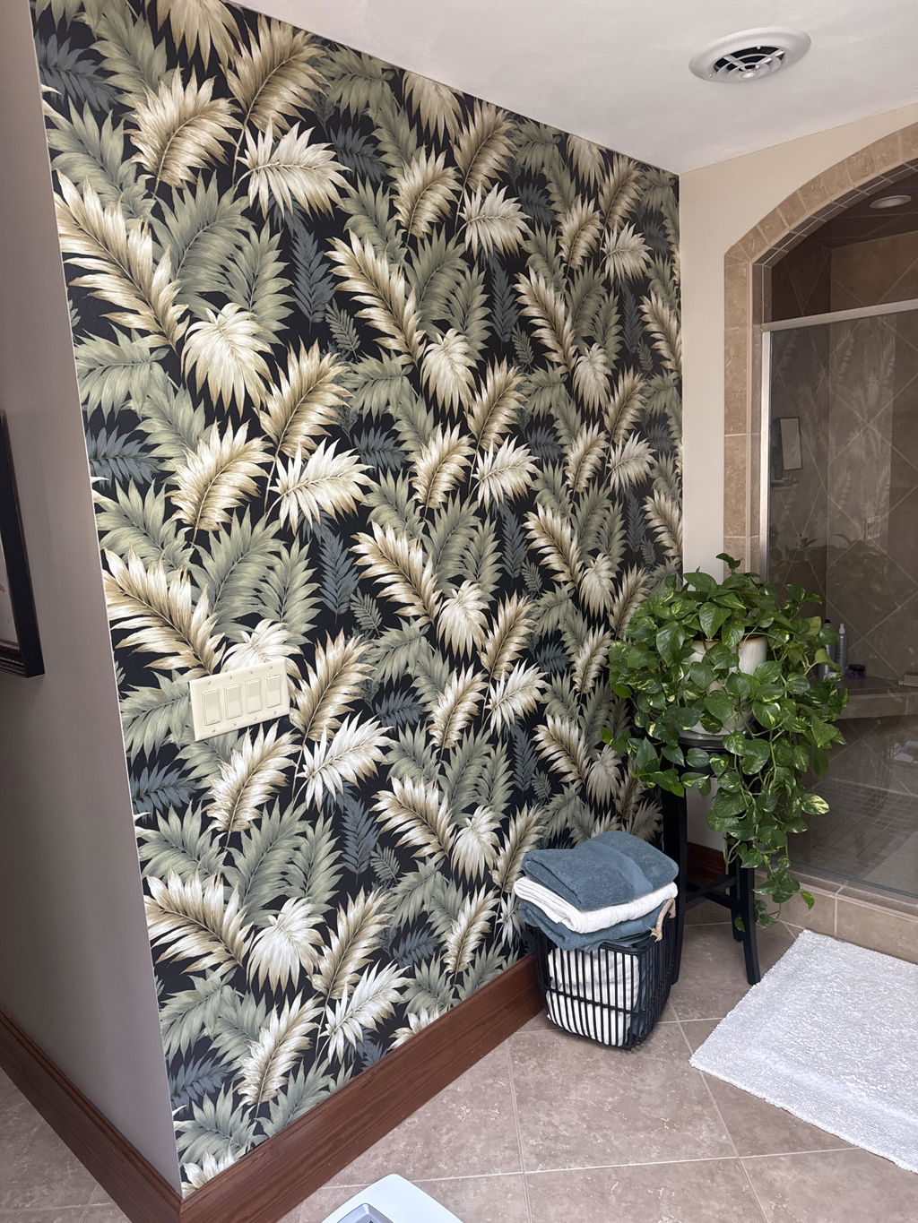 Customer photo from Patricia Carver's Canvas & Ivy review