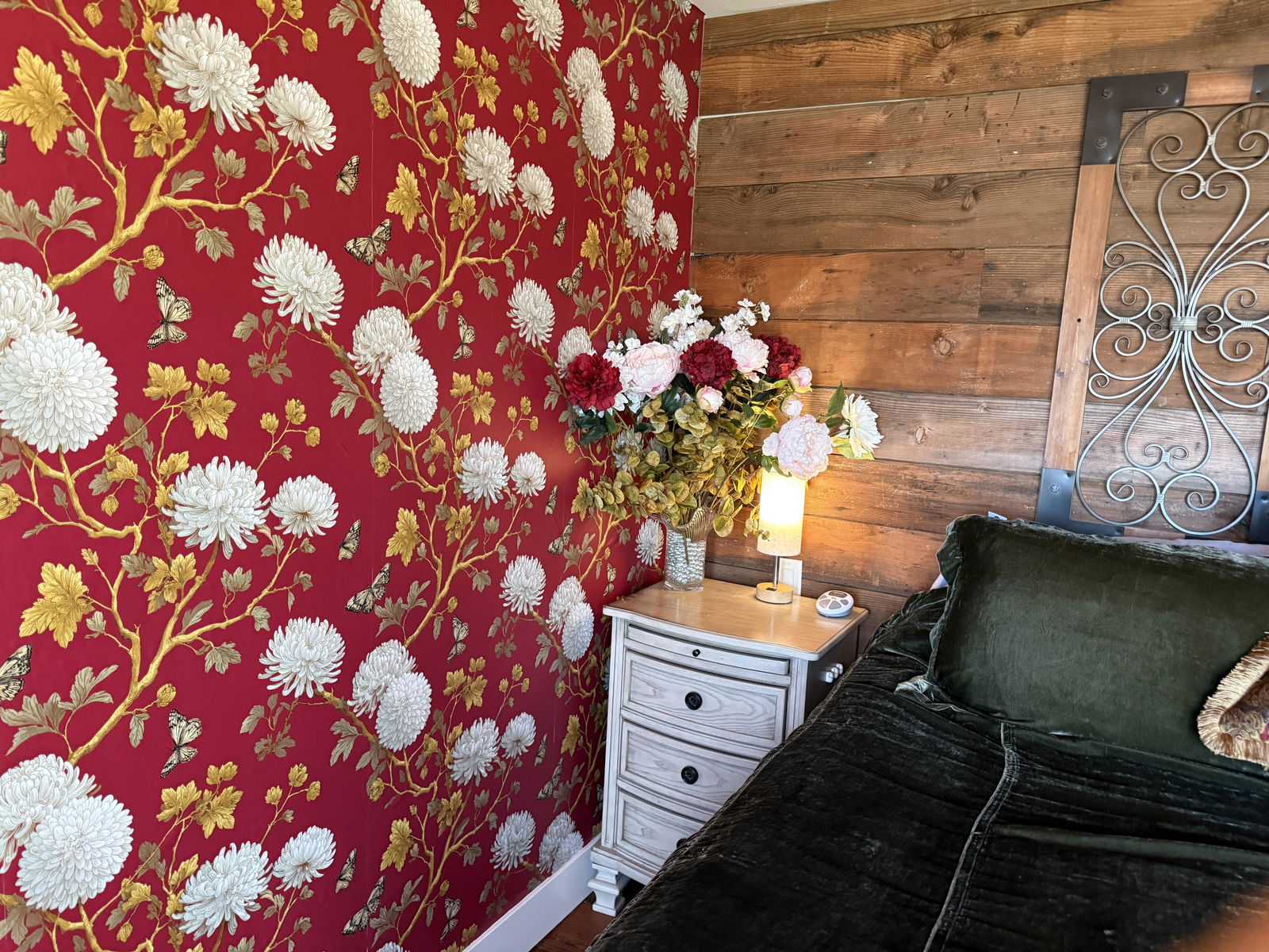 Customer photo from Lizabeth Rogers's Canvas & Ivy review