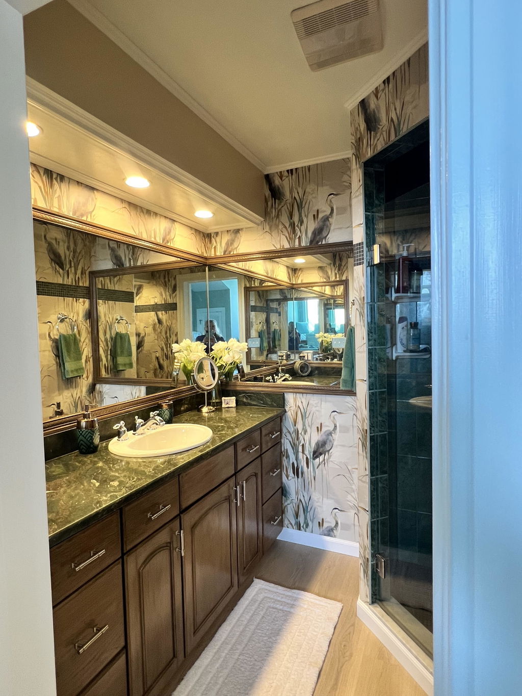 Customer photo from Yvonne Scott's Canvas & Ivy review