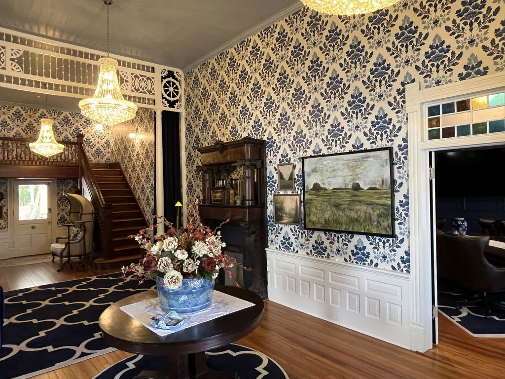 Customer photo from Donna Christensen's Canvas & Ivy review
