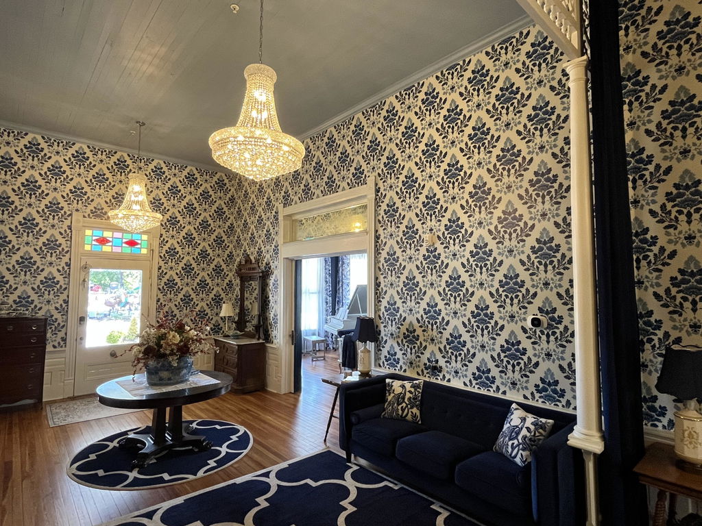 Customer photo from Donna Christensen's Canvas & Ivy review