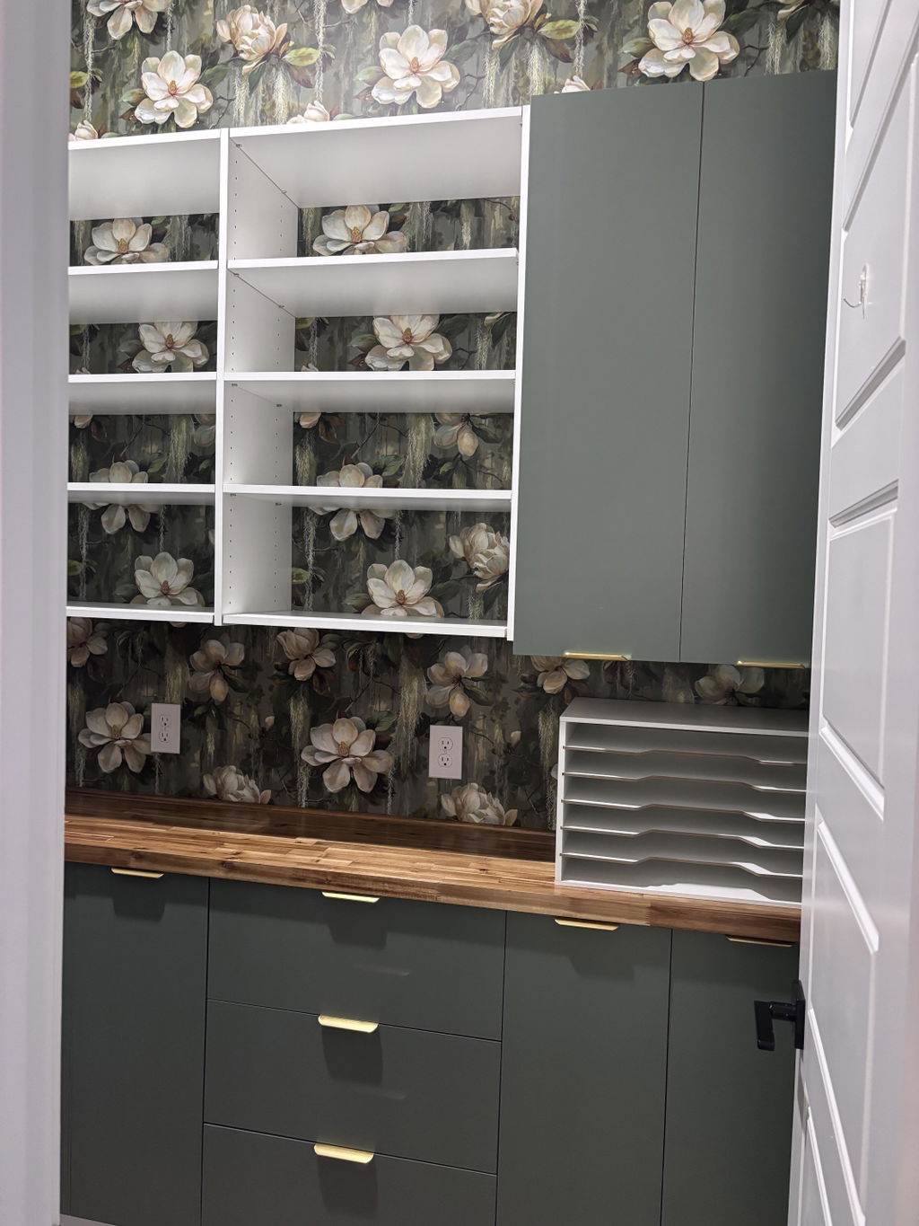 Customer photo from kari harris's Canvas & Ivy review
