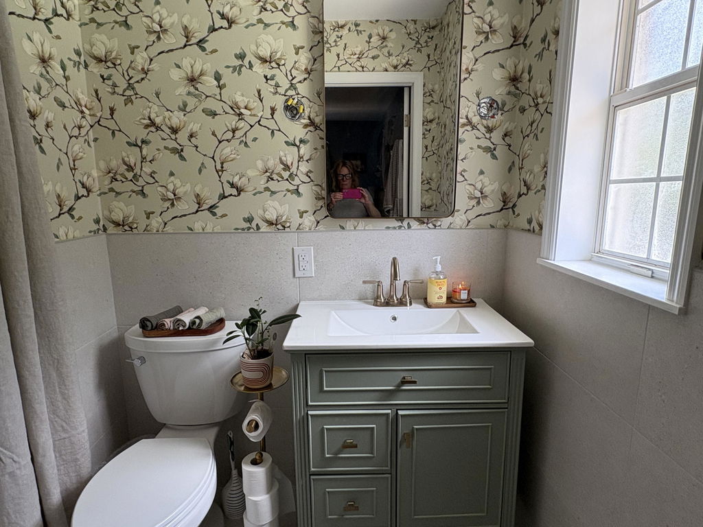 Customer photo from Karen Demer's Canvas & Ivy review