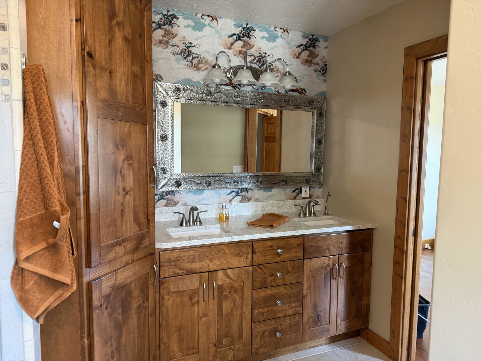 Customer photo from Nicola Chenowith's Canvas & Ivy review
