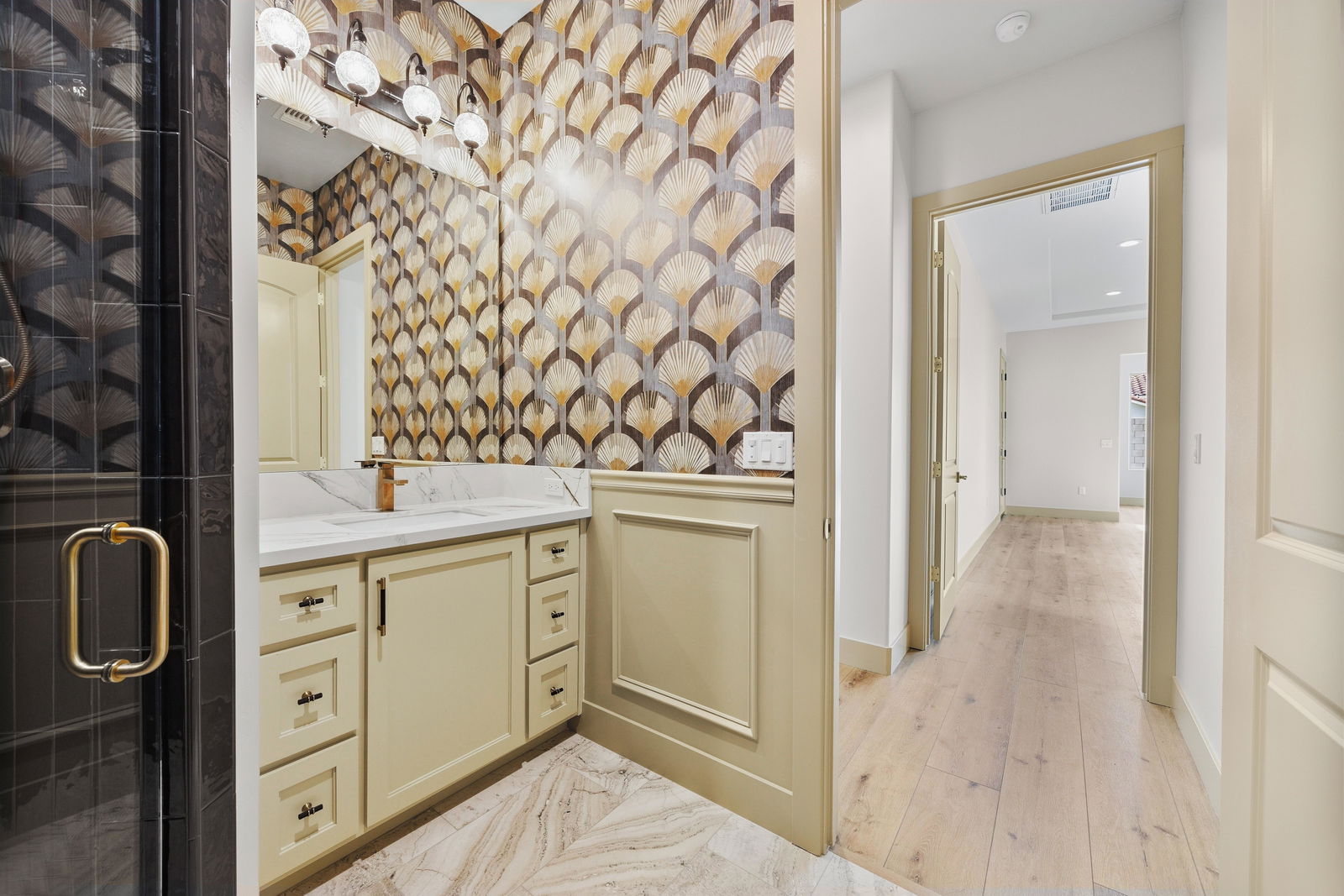 Customer photo from carrie wageman's Canvas & Ivy review