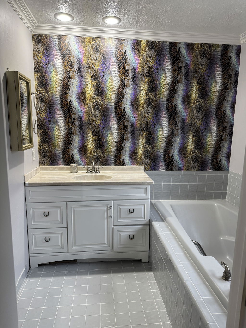 Customer photo — Canvas &amp; Ivy