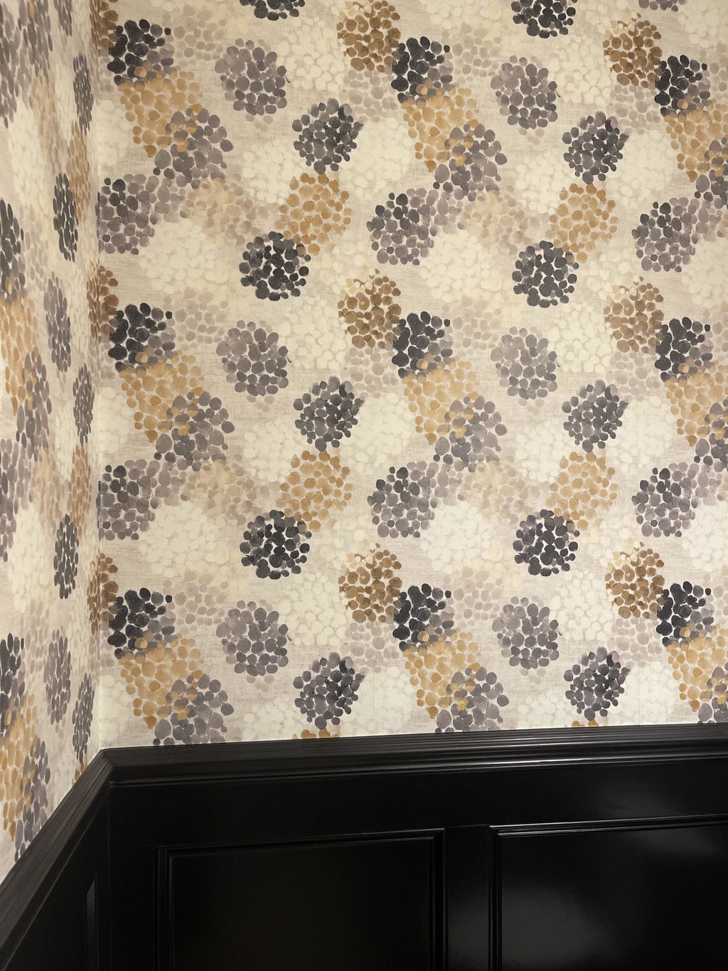 Customer photo — Aureate Scatter Wallpaper
