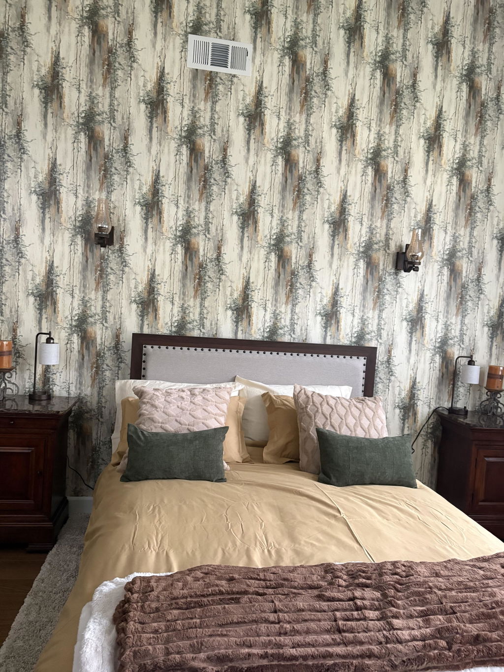 Customer photo — Palmetto Preserve Wallpaper