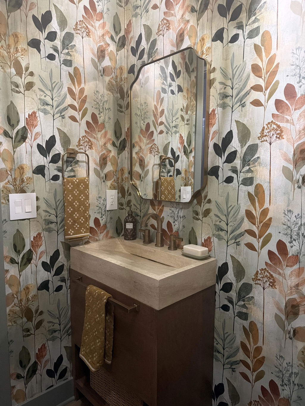 Customer photo — Atelier Botanique Wallpaper
