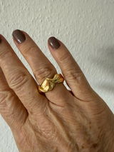Dagmar review photo
