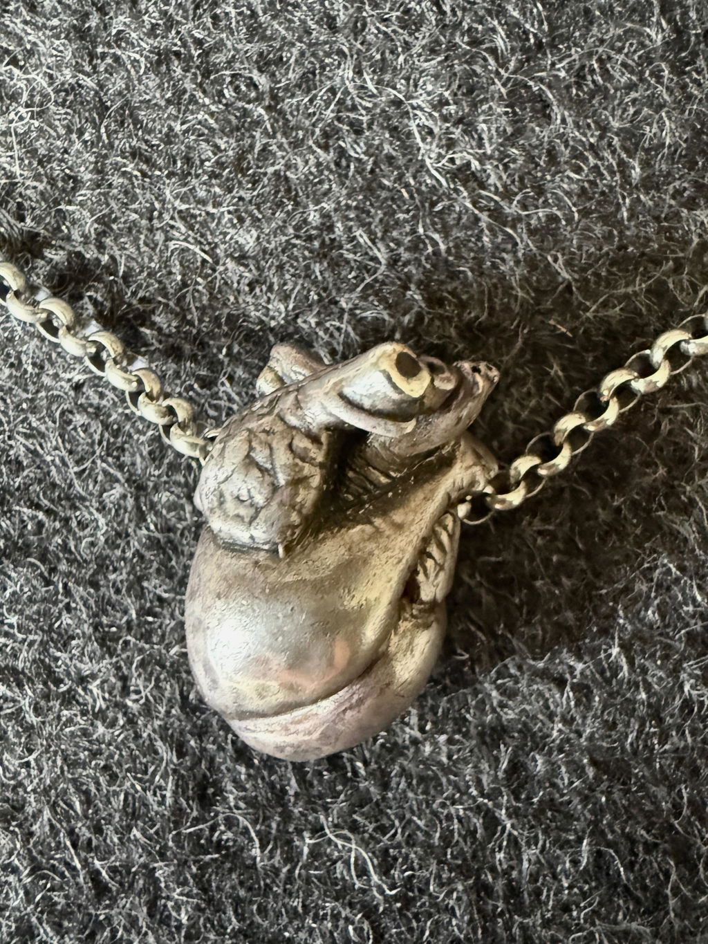 MAVIE Kette - Herzkette mit anatomischen Herz