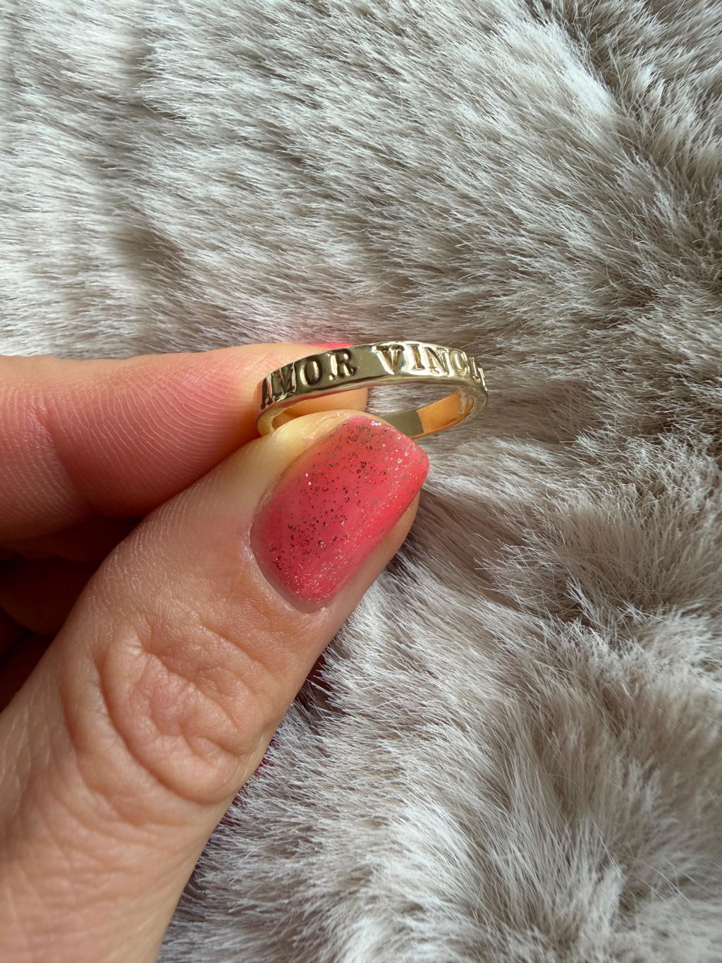 QUOTE Ring Superskinny - Goldring mit Gravur
