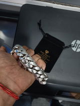 Mukesh bhalla review photo